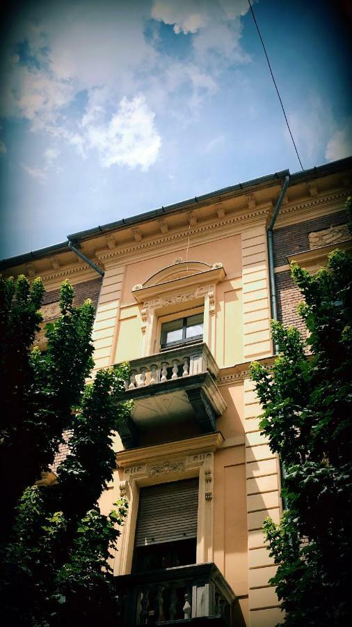 Goodmood Apartment Debrecen Esterno foto