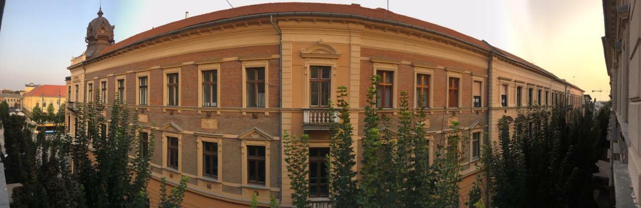 Goodmood Apartment Debrecen Esterno foto